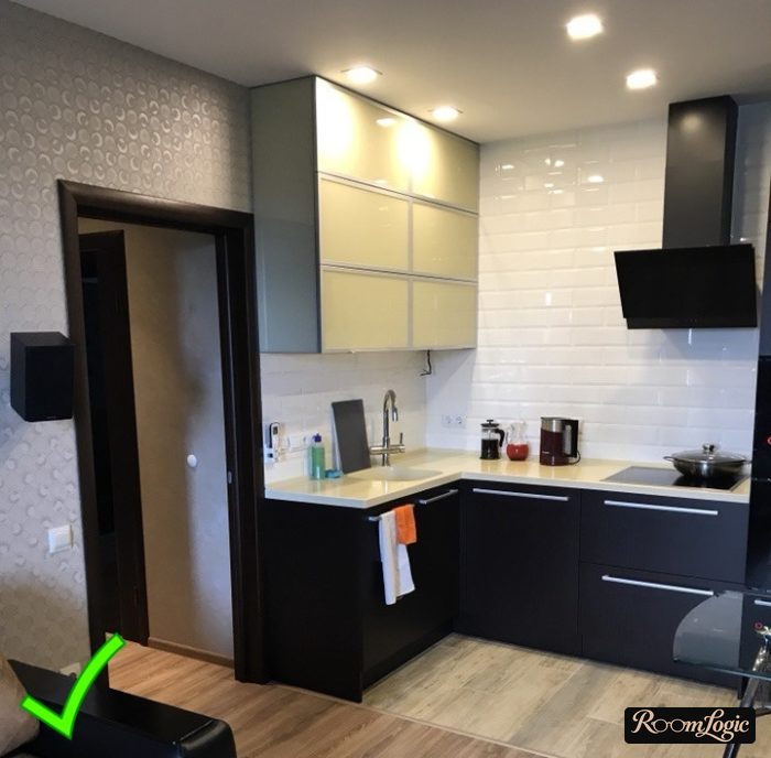 wallpaper with small circular patterns in the kitchen