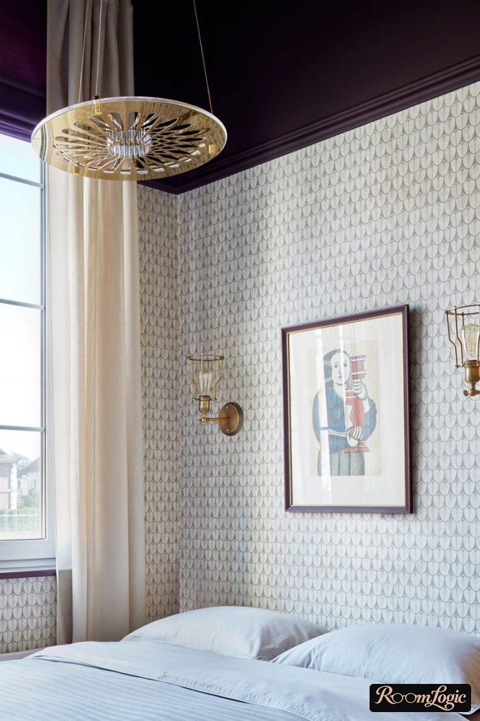 wallpaper with small patterns on all walls of the bedroom