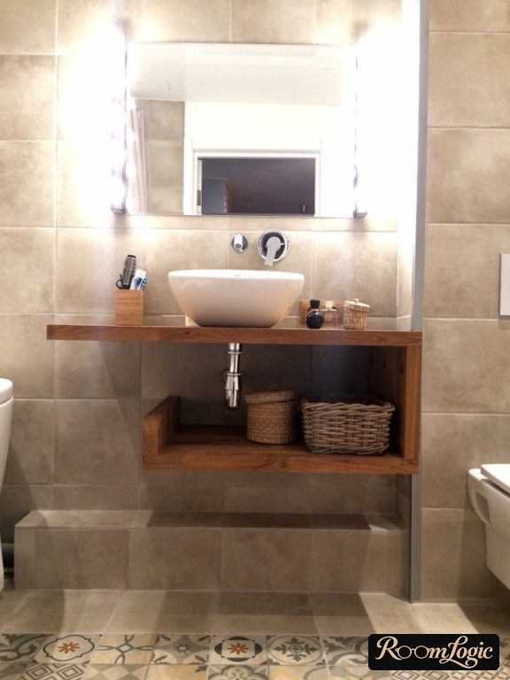wood in scandi bathroom
