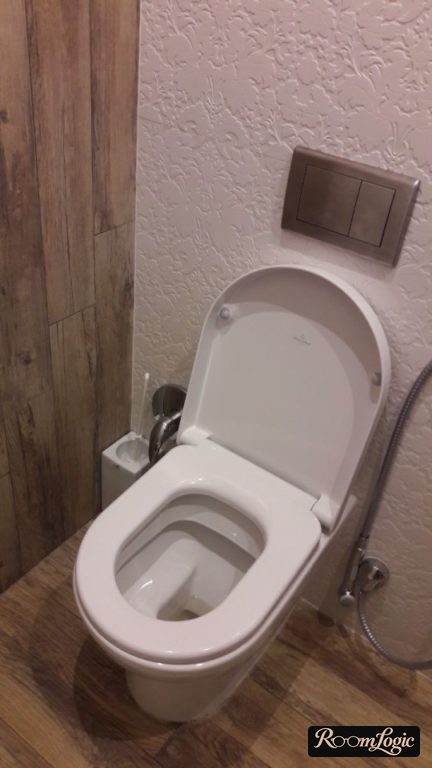 wood-look tile toilet in scandi style