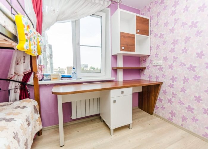 writing desk for two girls
